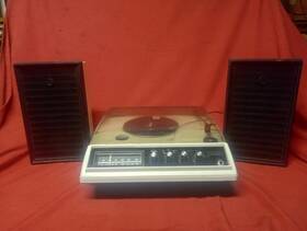 900.32660400 Sears Vintage Solid State Stereo System Record Player Turntable And Speakers Works