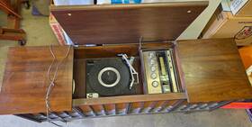 48484242 Sears Silvertone Vintage #80661 Contemporary Stereo Radio Phonograph Console