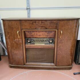 M858 Siemens Vintage Polydor Radio/record Player