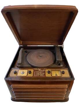 5731 Silvertone Unique And Rare 1940s 7-tube Radio /record Recorder / Phonograph