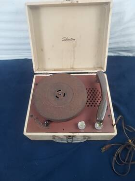 6233 Silvertone Vintage Model Record Player Phonograph Plays But No Speaker