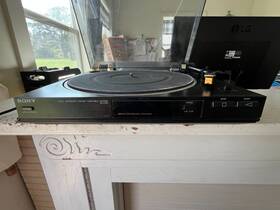 Ps-lx45 Sony 1980s Vintage Turntable Ps-lx4 Working - But For Parts See Description