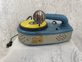 4600 Spear Products Inc. M400 Vintage Electric Phonograph Model Childrens Record Player