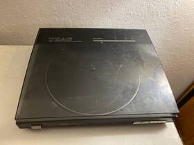 P-919 Teac Direct Drive Fully Automatic Turntable System Parts Or Repair Read