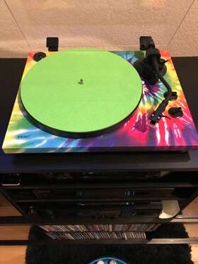 Tn-420 Teac Turntable Less Then 50hrs. Of Use. Looks Great And Works