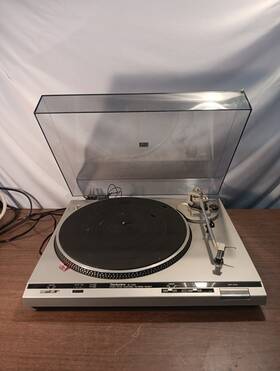 Sl-d30 Technics Sl-30 Direct Drive Turntable - For Parts/repair Turns On Doesnftt Move