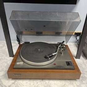 Sl-40 Technics Stereo Record Player Fully Functional. Beautiful Wood Grain