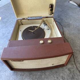 1281 The Voice Of Music Model Read Description
