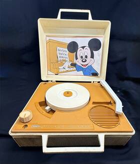 7-422a Tiger Electronic Toys Inc. Vintage Mickey Mouse Portable Phonograph Player For Repair