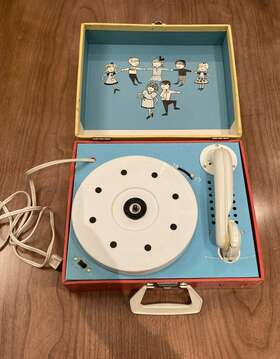 E2020 Vanity Fair Electronics Kidde Record Player 2-speed 45 And 78 Vtg Spins For Parts Only