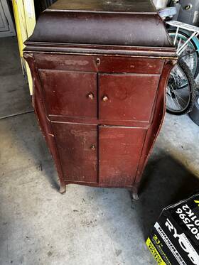 23898 Victrola Antique Record Player With Records