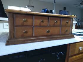 523-1 Voice Of Music Record Player Early American Spice Cabinet Apothecary Style