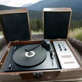 569-1 Voice Of Music Vtg 1972 The Portable Record / 8 Track Player Vm Model Usa