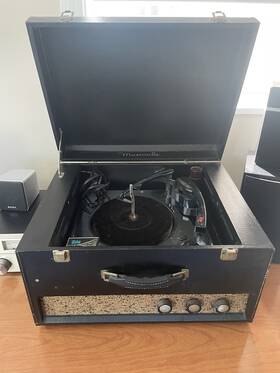 1656-1 Webcor 1565-1 Vintage Musicale Model Ep Leather Bound With Spindle And Extra Needle
