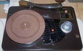 101.774-1a Webster Chicago Wire Recorder Turntable