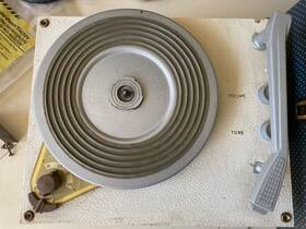 40mp2 Westinghouse Vintage Portable Phonograph