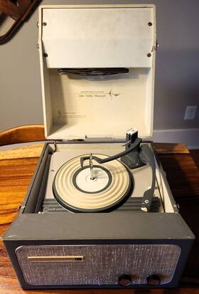 54acs1 Westinghouse Suitcase Record Player Two Speakers Tube Amplifier Turntable