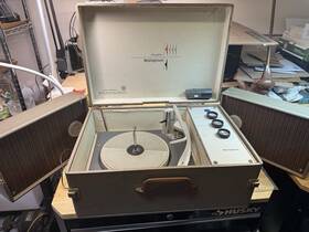 H86acs2-a Westinghouse Stereophonic Tube Amp And Record Player Portable