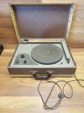 8j10u Wilcox Gay 8j10 Rare Vtg Wilcox-gay Portable Radio Recordette Turntable Parts Or Repair