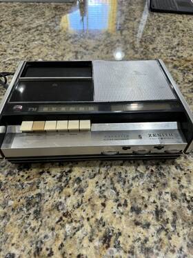 A625 Zenith Solid State Cassette Tape Player Recorder Rare