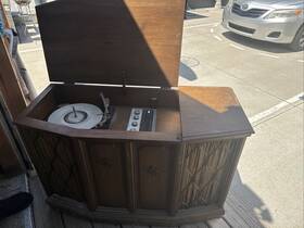 A935 Zenith 1966 Record Player 300 Obo