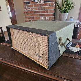 Apb-9 Zenith Ap9-b Vintage 1957 Portable Record Player 4 Speed Runs Turns
