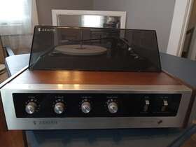 C585w Zenith Vintage Turntable