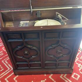 C921 Zenith Vintage Stereo Console Turntable Late 60s/early 70s Model Read