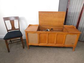 Mn2602 Zenith Mid Century 60s Radio Turntable Console Credenza Am Fm Stereo Works Read