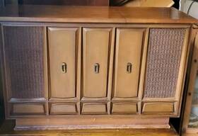 Sff2501rt Zenith Vintage 1960-70s Turntable Stereo Radio Console Mid Century Modern Gwc