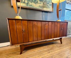 T2584 Zenith Vintage Radio Record Player Console With Bluetooth