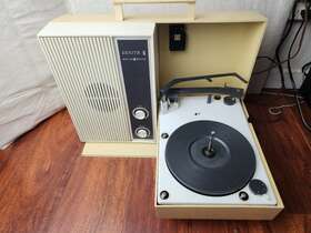 Z508 Zenith 1960s Portable Record Player - Partially Working Read