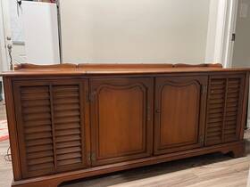 Z934 Zenith Vintage Record Player Console With Am/fm Radio - Model