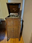 Victrola 1917 Rca Talking Machine Antique Classic Rare VV-100 Plays Works. Fixed Price $2400.00.