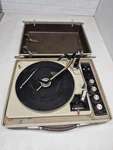 Singer HE-911 Stereo System With Garrard Lab Series Turntable. Fixed Price $45.35.