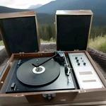 Vtg 1972 The Voice Of Music Portable Record / 8 Track Player Vm Model 569-1 Usa. Fixed Price $140.00.