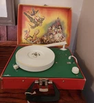 Vtg Portable Record Player Snow White +dwarfs Teletone Suitcase Works. Fixed Price $56.39.