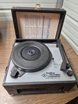 Vintage Record Player Model 910 Made By Hamilton Electric Works Needs Needle. Fixed Price $33.05.