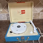 Imperial Party Time Record Player Model No. Ed 100, 78/45/33/16, Some Issues. Fixed Price $21.00.