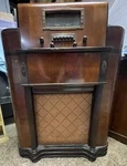 Firestone Air Chief Powerscope Radio Record Player Turn Table Superheterodyne. Fixed Price $399.99.