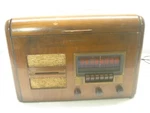 Westinghouse Tube Radio Am Phonograph WR180 , Circa 1940'S Wood Cabinet As Is. Fixed Price $87.60.