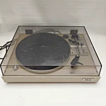 Vintage Akai Belt Drive Turntable AP-B20 W/auto Return. Fixed Price $85.00.
