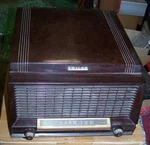 Philco 51-1330 Bakelite Phonograph/radio Console *parts/repair*. Fixed Price $225.00.