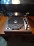 Lafayette T-2000 Turntable Original Powers On And Runs **needs Belt**. Fixed Price $325.00.