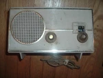 Vintage Bradford Am/fm Radio Model 95521. Fixed Price $19.99.