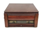 Vintage Montgomery Ward Airline Tube Radio Record Player, As-is. Fixed Price $68.00.