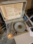 Vtg Newcomb Solid State Portable 4 Speed Classroom Record Player Works. Fixed Price $25.00.
