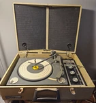 Montgomery Ward Airline Gen 906B Record Player With Removable Speakers. Fixed Price $65.00.