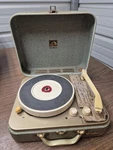 Vintage Rca Victor Victrola Portable Record Player Turntable 9-EMP-21H. Fixed Price $26.43.