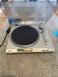 Technics SL-QX200 Turntable For Parts Repair Powers On,. Fixed Price $89.00.